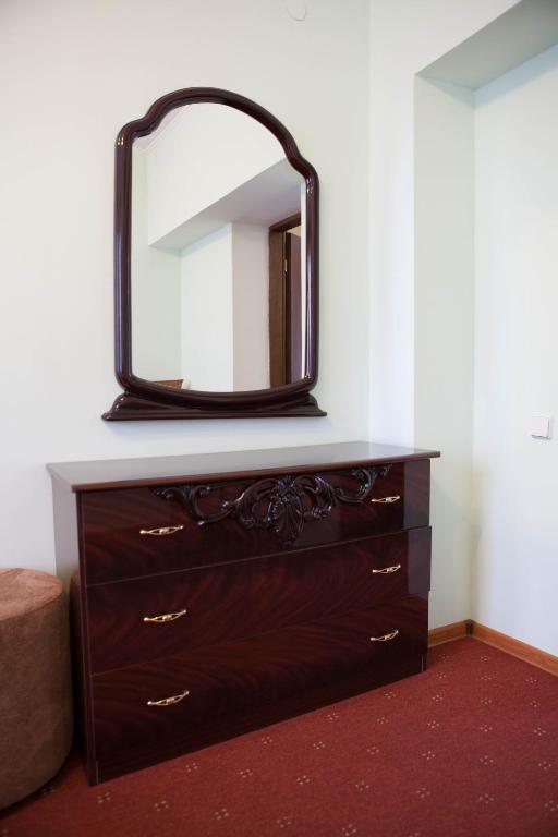 Ялинка Готель Vyshkiv Room photo