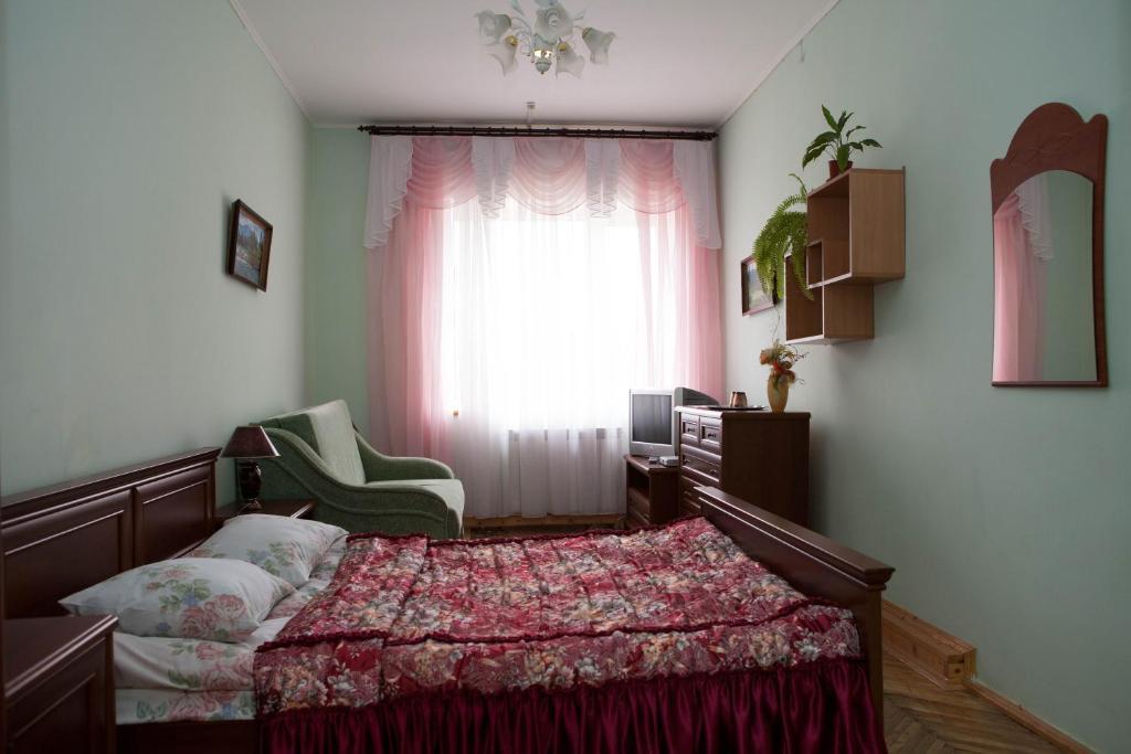 Ялинка Готель Vyshkiv Room photo